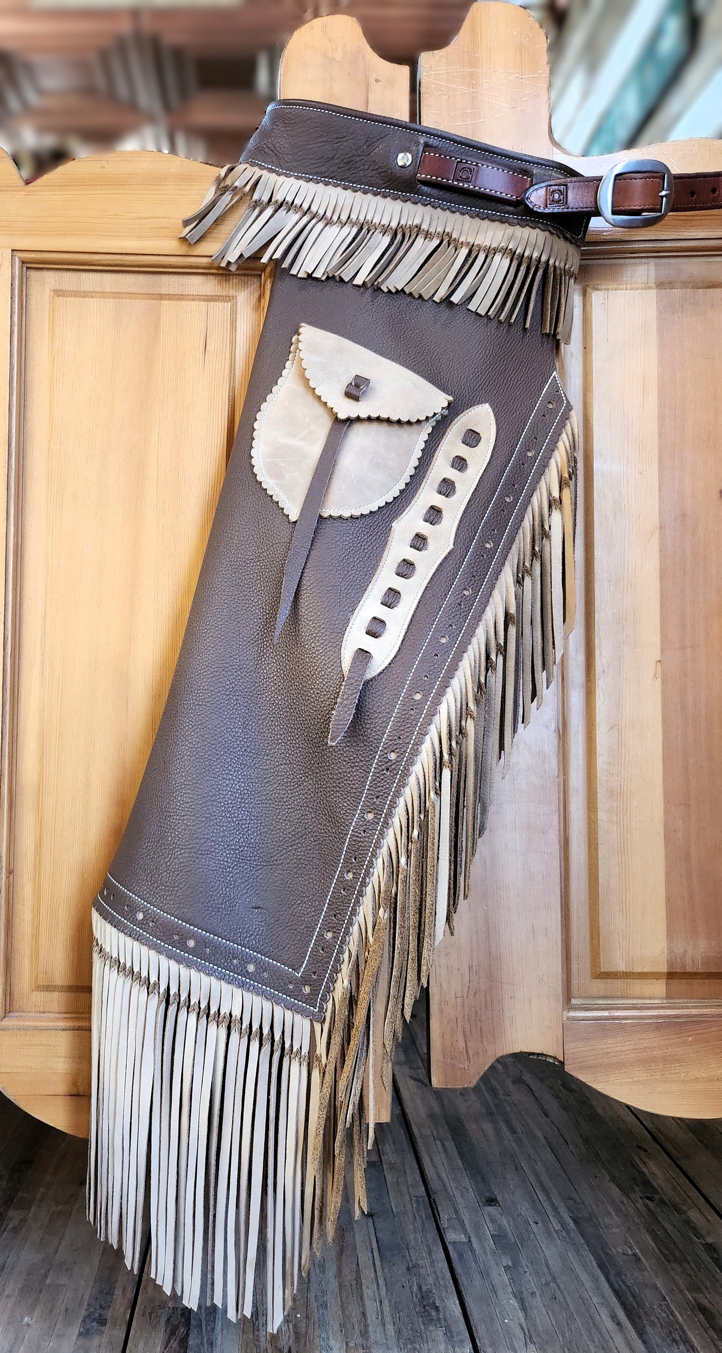 Armitas, Two Tone, Chestnutt w/ Tan Fringe and Pockets